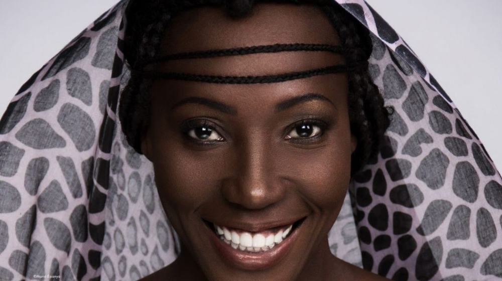 Adama Paris — la banquière devenue ambassadrice de la mode africaine